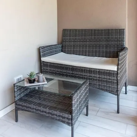 Piazza Armi Apartment *